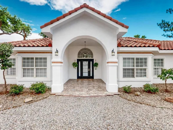 9514 Kandace Dr NW, Albuquerque, NM 87114