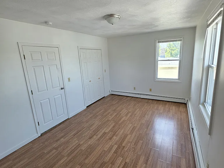 47 Courtland St 3rdFlr 2B/1B FreshPaint SSAppliances Laundry NOPets — Photo 7