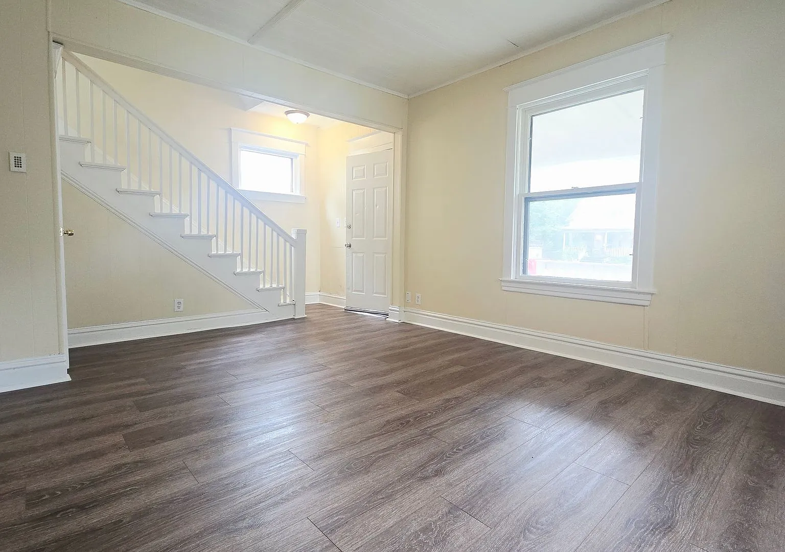 2 Bedroom House for Rent - North of Swedish American Hospital — Photo 4