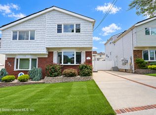 303 Abingdon Ave, Staten Island, NY 10308