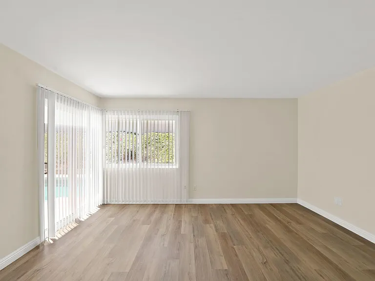 16956 Flower Vale Ln — Photo 11