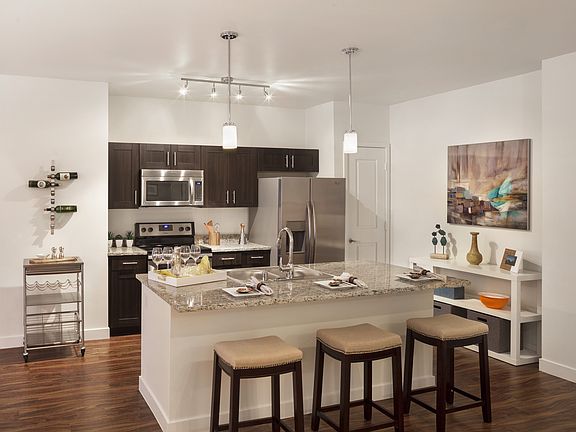 2nd image of 600 Longs Peak Ave APT 206
