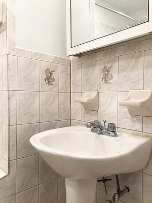 Rented by Lindemar LLC | media 27