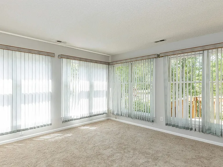 112 Kronos Ln — Photo 15