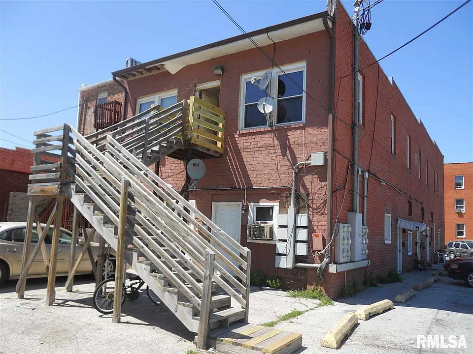 Building Photo 3