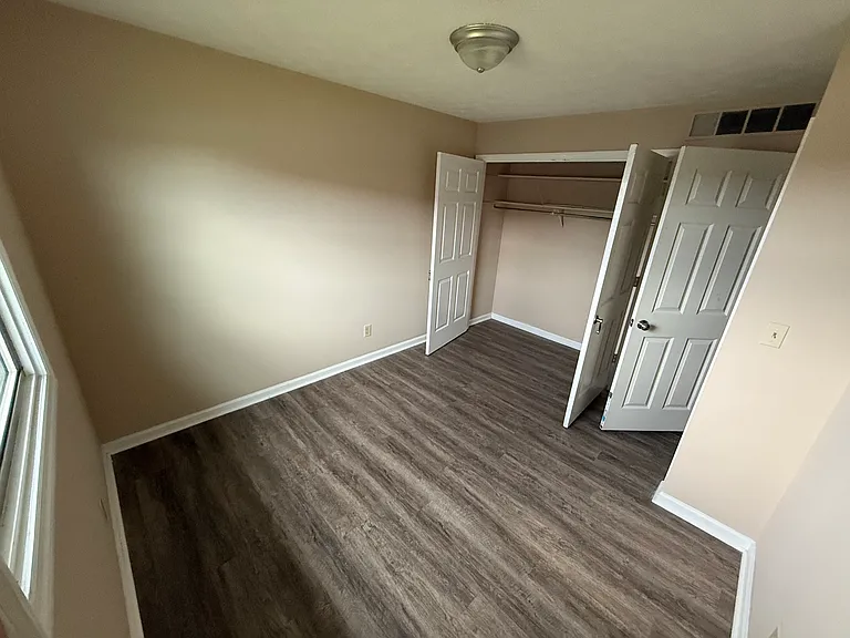 102 Hager Dr #H — Photo 5