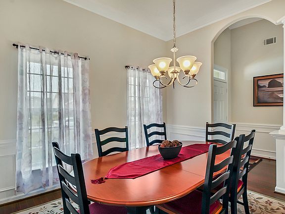 5th image of 8 Bay Willow Ct