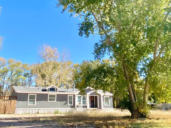 13 La Escondida Ln, Peralta, NM 87042