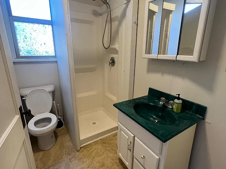 105 E High St #4 — Photo 7