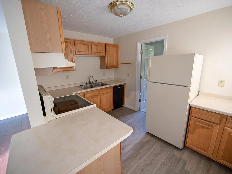 414 W Bluff St — Photo 10