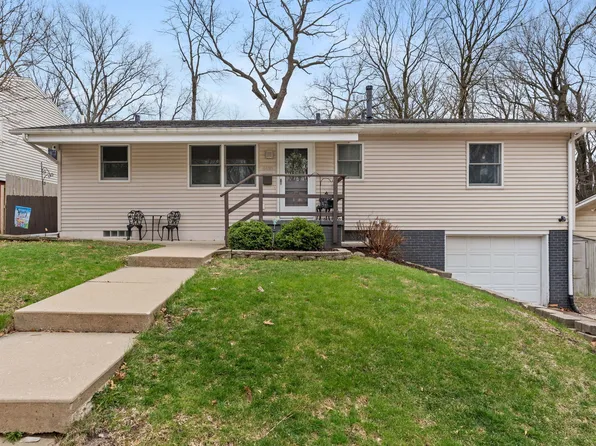 4610 8th Ave, Moline, IL 61265