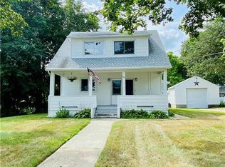 53 Lathrop Rd, Uncasville, CT 06382