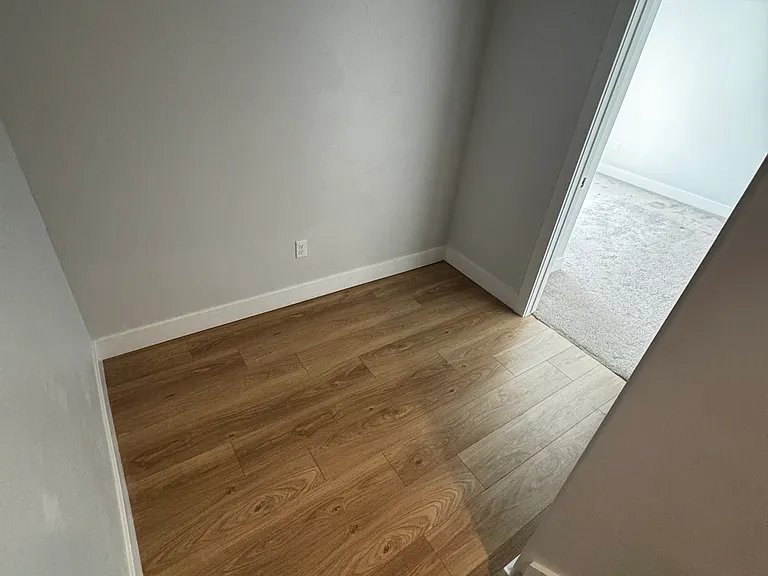 1484 N Sage Dr — Photo 2