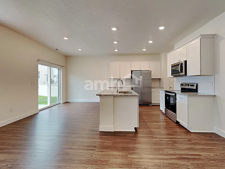 2317 E Surry Way — Photo 5