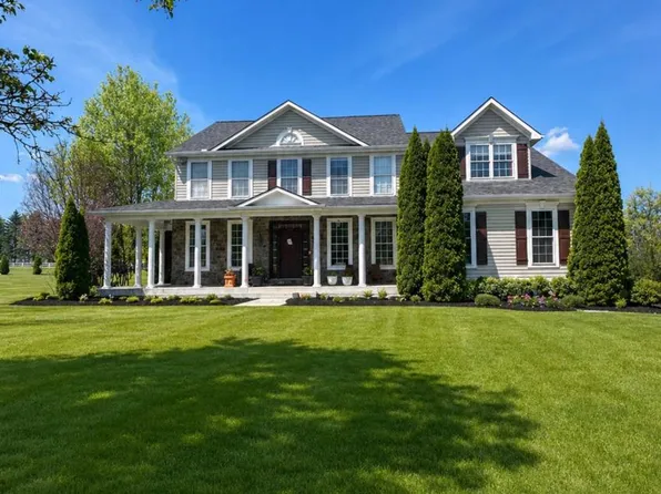 15 Hunters Chase, Etters, PA 17319