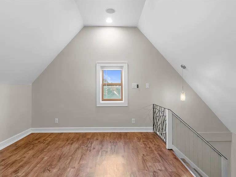 1827 N 1st St #1827 — Photo 5