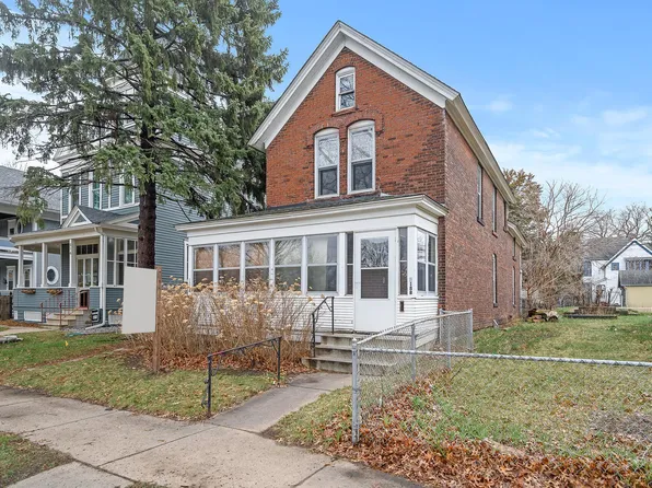 518 Charles Ave, Saint Paul, MN 55103