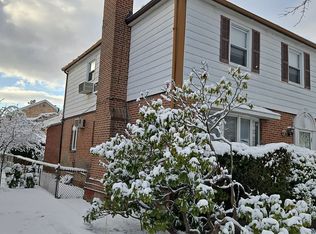 7626 176th St, Fresh Meadows, NY 11366