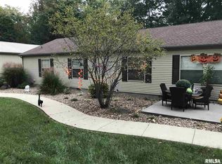 251 Broken Antler Trl, Carbondale, IL 62901