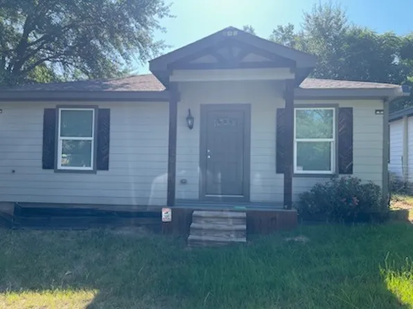 138 Erie St, Gun Barrel City, TX 75156
