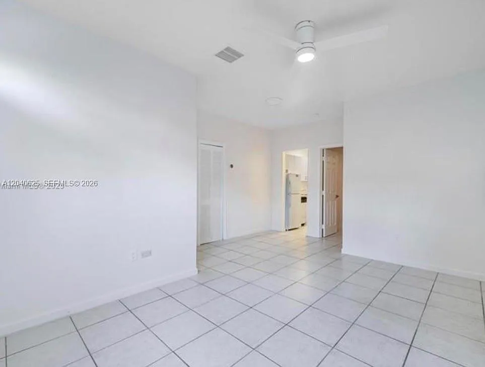 Lenox Courtyard Condo — Photo 3