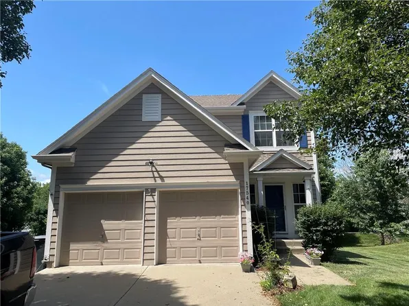 17540 W 159th Ct, Olathe, KS 66062