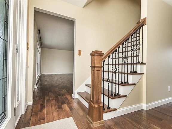 3rd image of 5913 N Imperial Dr