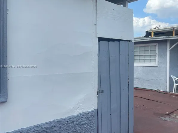 12401 W Okeechobee Rd, Hialeah Gardens, FL 33018