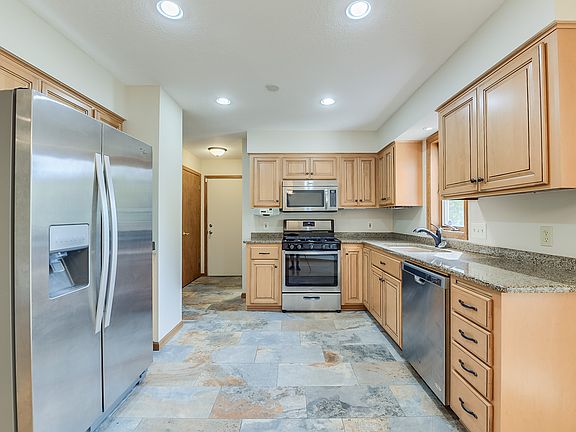 3rd image of 1574 9th Street Cir SE