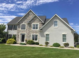 355 Manor Dr, Nazareth, PA