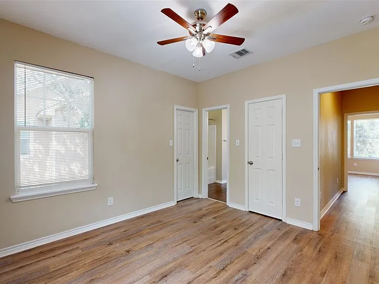 205A Sterling St — Photo 30