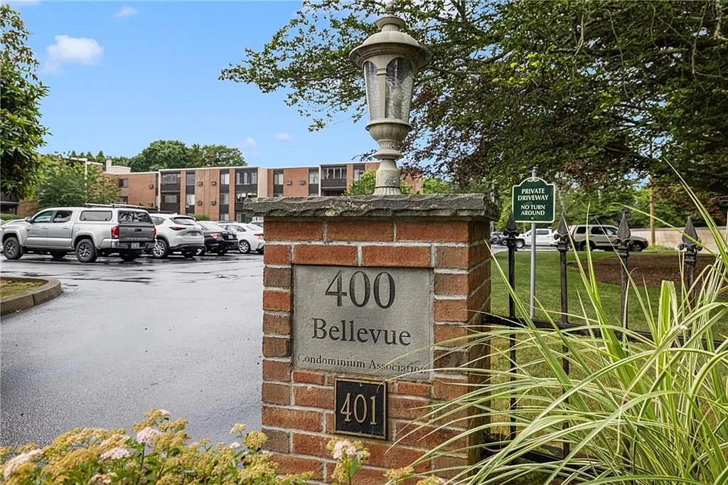 2 bed, 1.0 bath, 1024 sqft, $3,000 — Photo 1