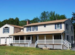 99 New Bedford Rd, Rochester, MA 02770