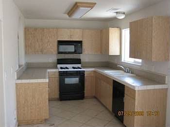 2nd image of 362 E 6th Ave