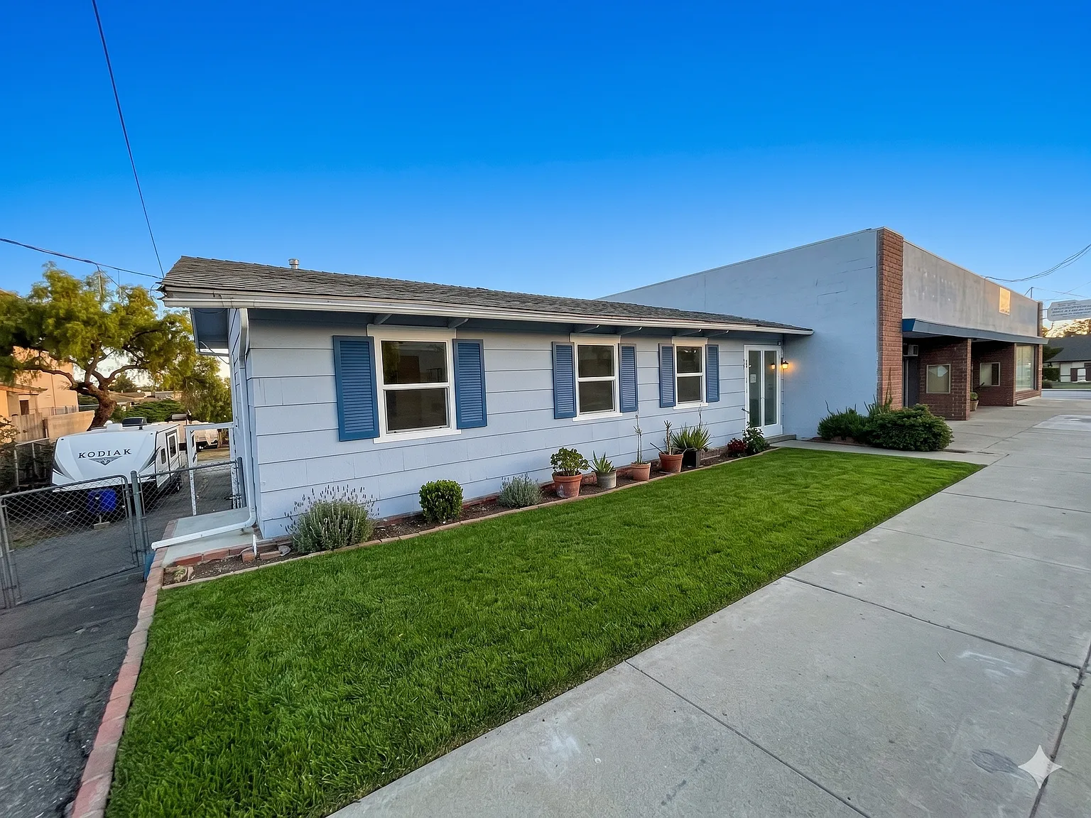 1 bed, 600 sqft, $2,100 — Photo 3