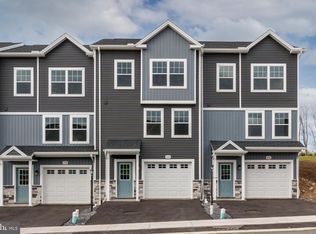 168 Highpoint Park Dr, Pleasant Gap, PA 16823