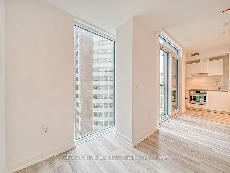 238 Simcoe St #2003 — Photo 13