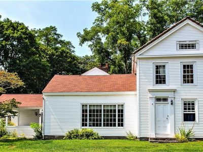 120 N Main St, Essex, CT, 06426