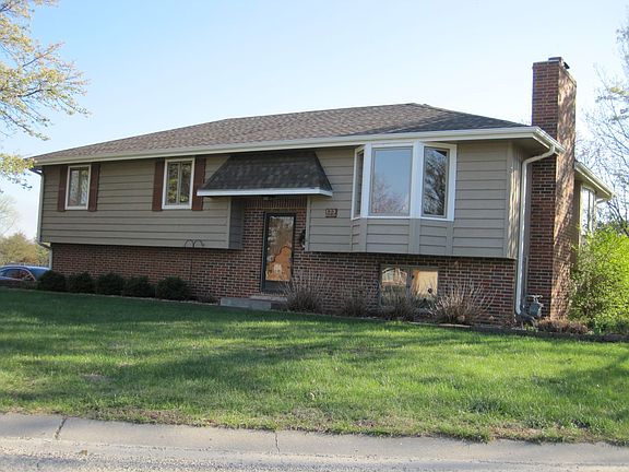 2nd image of 123 Roselawn Dr