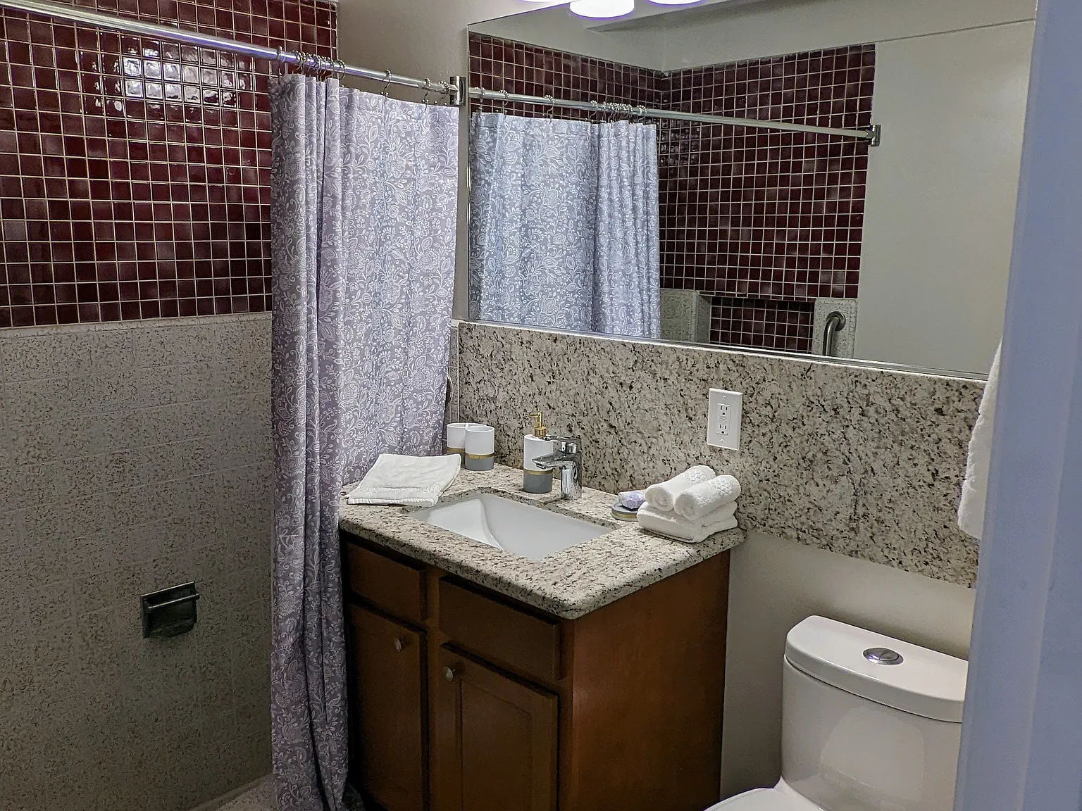 4 bed, 2100 sqft, $1,800 — Photo 3