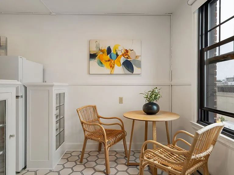 Comfortable Urban Living in a Classic Brick Building Near UW & Light Rail — Photo 3
