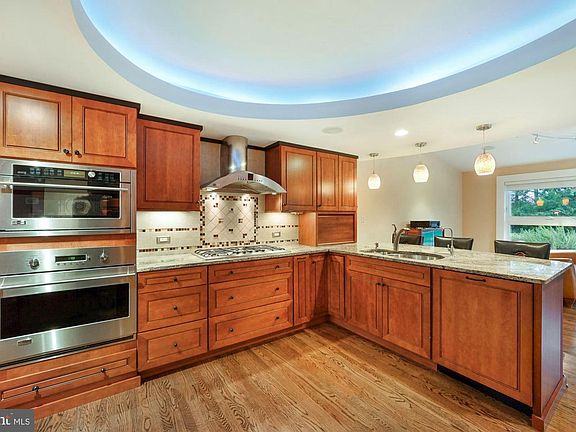 2nd image of 6156 Beachway Dr