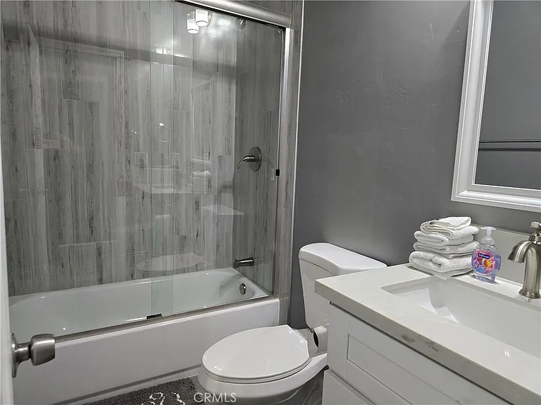3175 K St — Photo 11
