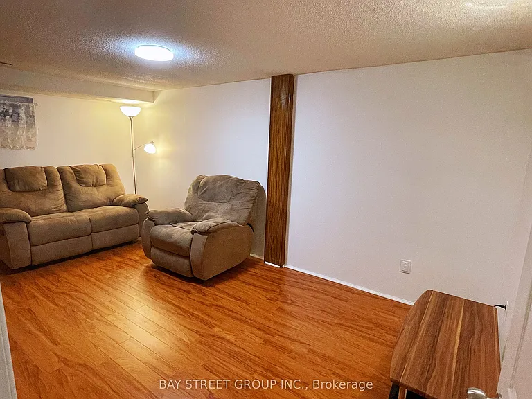 197 Goldhawk Trl #BASEMENT — Photo 9