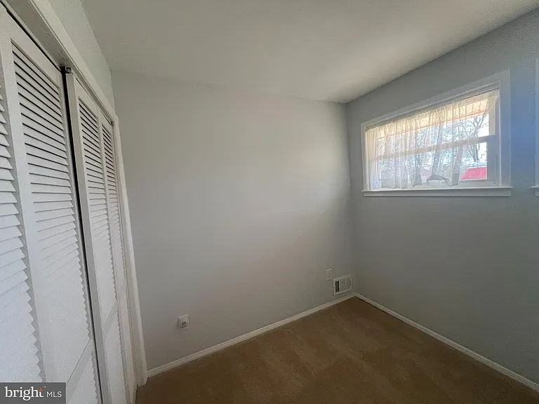 13209 Thornton Dr — Photo 12