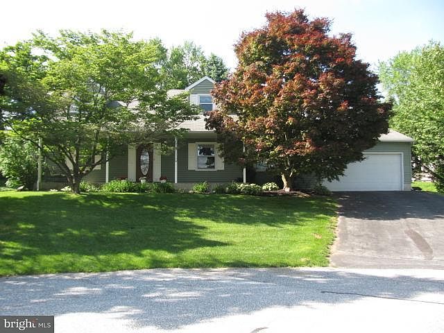 1st image of 10 Minuteman Ct