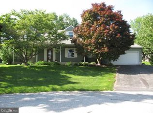 10 Minuteman Ct, New Freedom, PA 17349