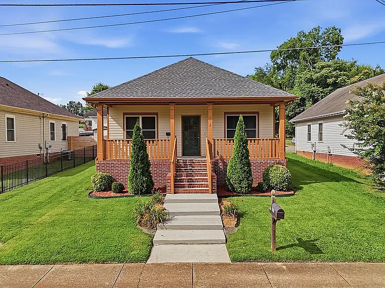 3 bed, 1178 sqft, $1,795 — Photo 3