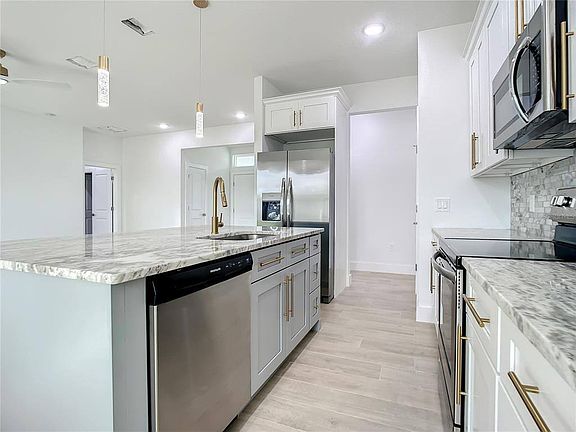 3rd image of 2861 Ulmer Ct