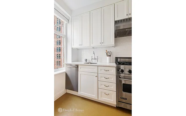 Sold by Douglas Elliman | media 36